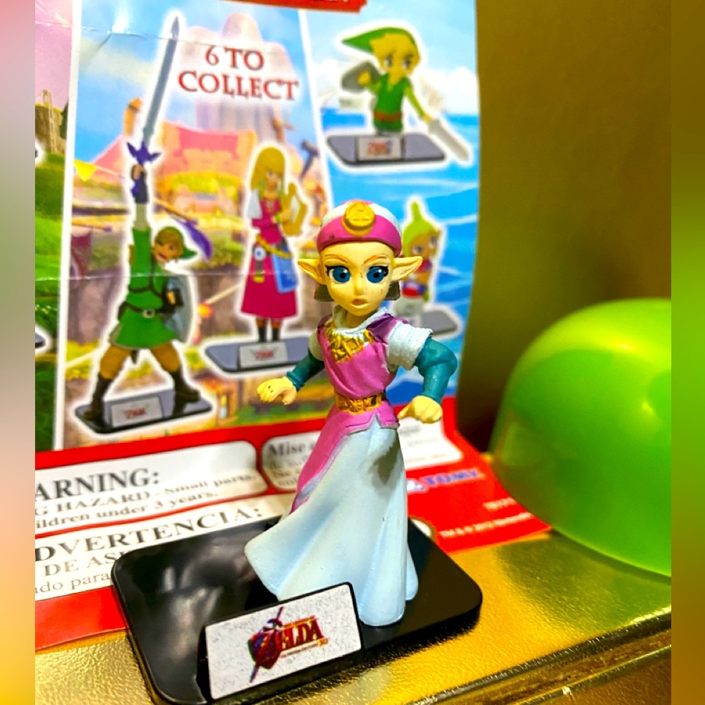 LEGEND OF ZELDA PHANTOM HOURGLASS COLLECTIBLE FIGURE NWOT GACHA TOMY 2012 TOY 3”